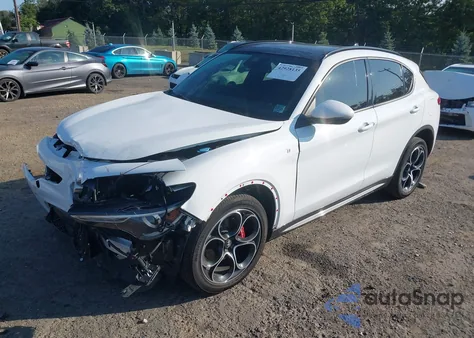 2022 Alfa Romeo Stelvio Ti Awd z USA, uszkodzony, nr VIN ZASPAKBN5N7D24907
